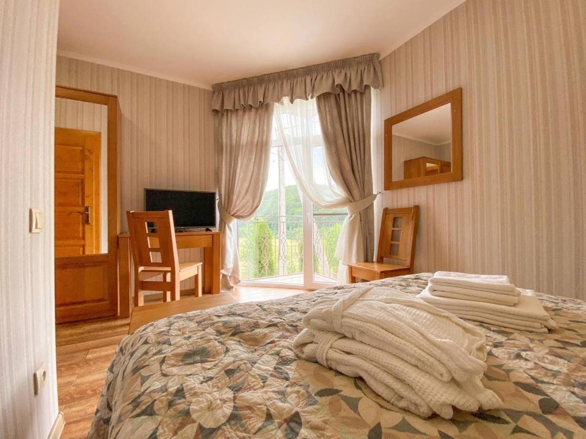 Mini Hotel Solnce Karpat Polyana  Buitenkant foto