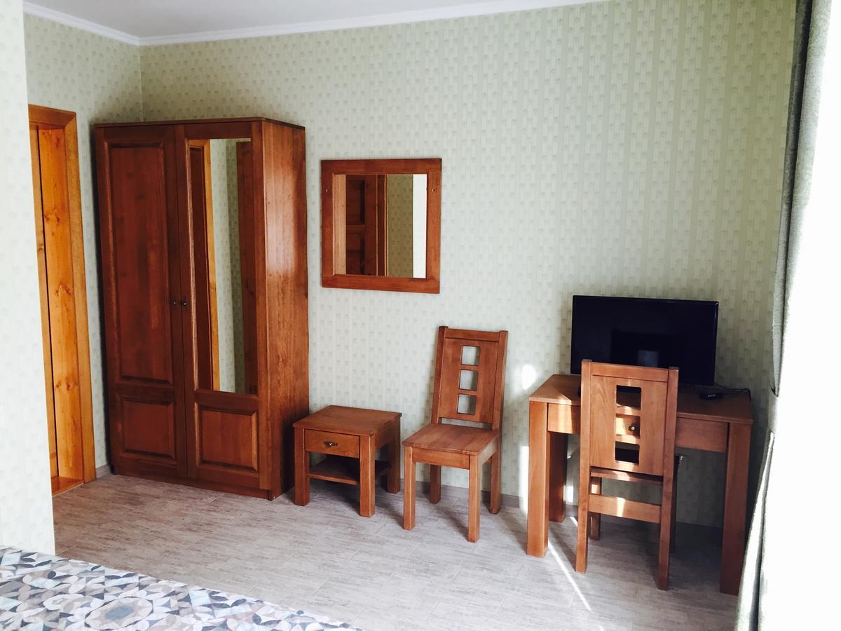 Mini Hotel Solnce Karpat Polyana  Buitenkant foto