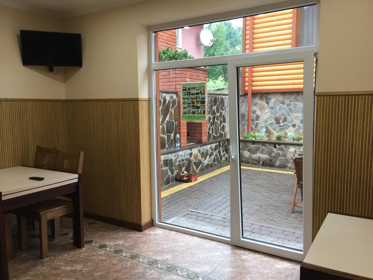 Mini Hotel Solnce Karpat Polyana  Buitenkant foto