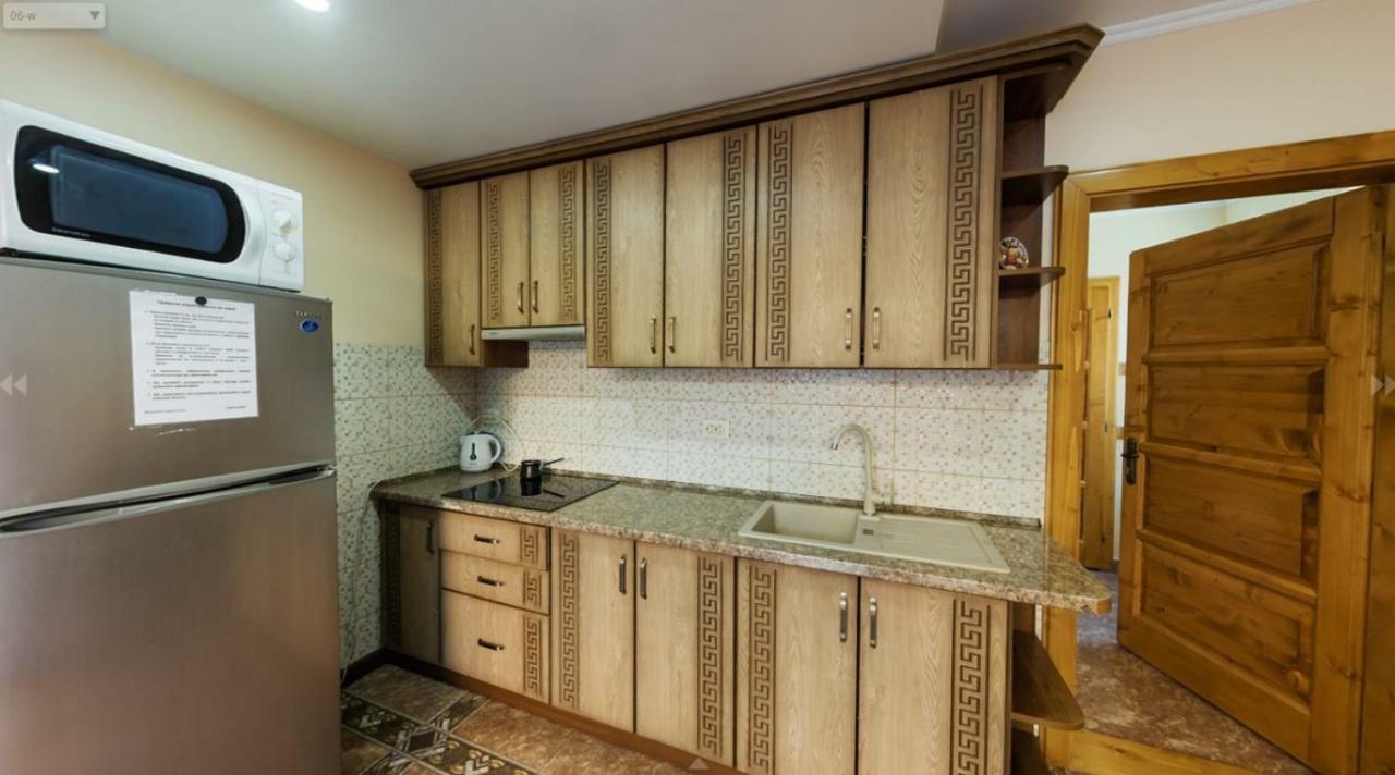 Mini Hotel Solnce Karpat Polyana  Buitenkant foto