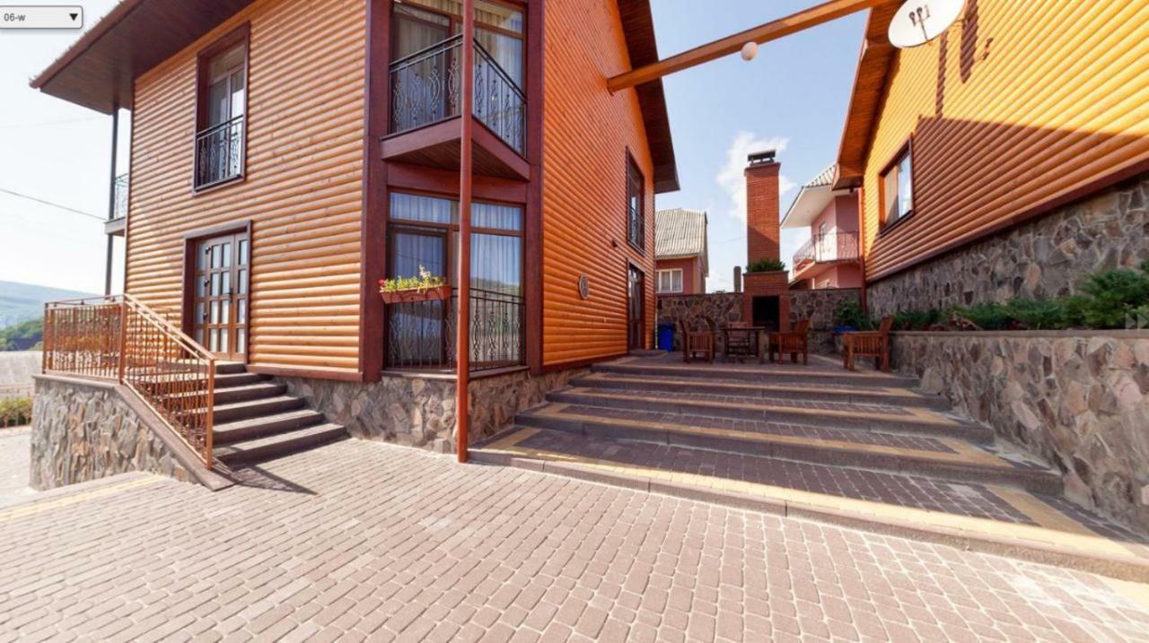 Mini Hotel Solnce Karpat Polyana  Buitenkant foto