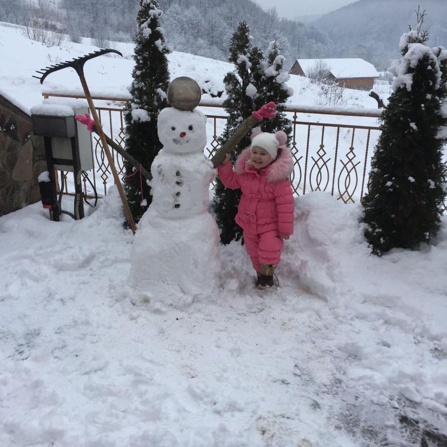 Mini Hotel Solnce Karpat Polyana  Buitenkant foto